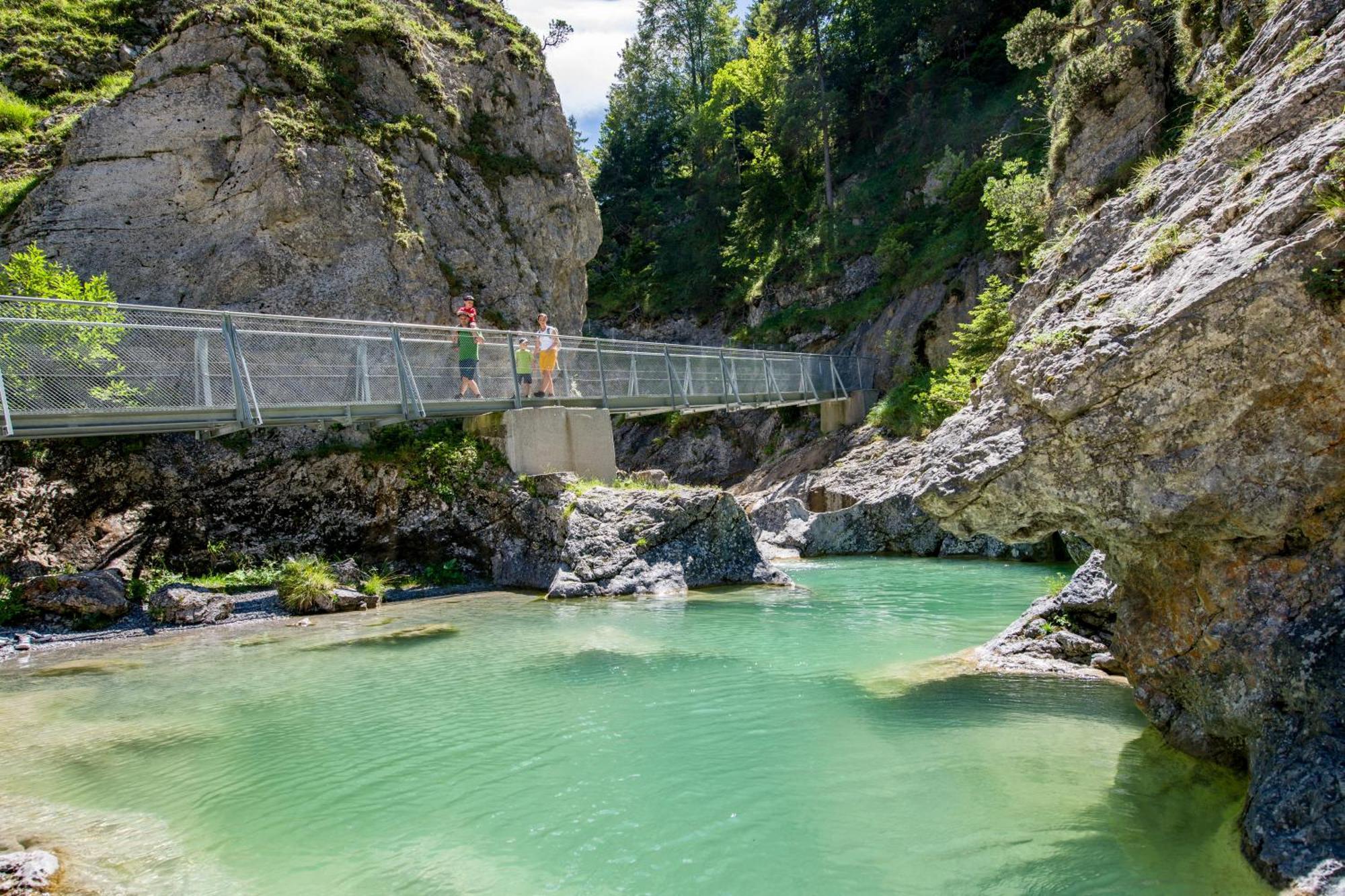 Hotel Krone Tirol 로이테 외부 사진