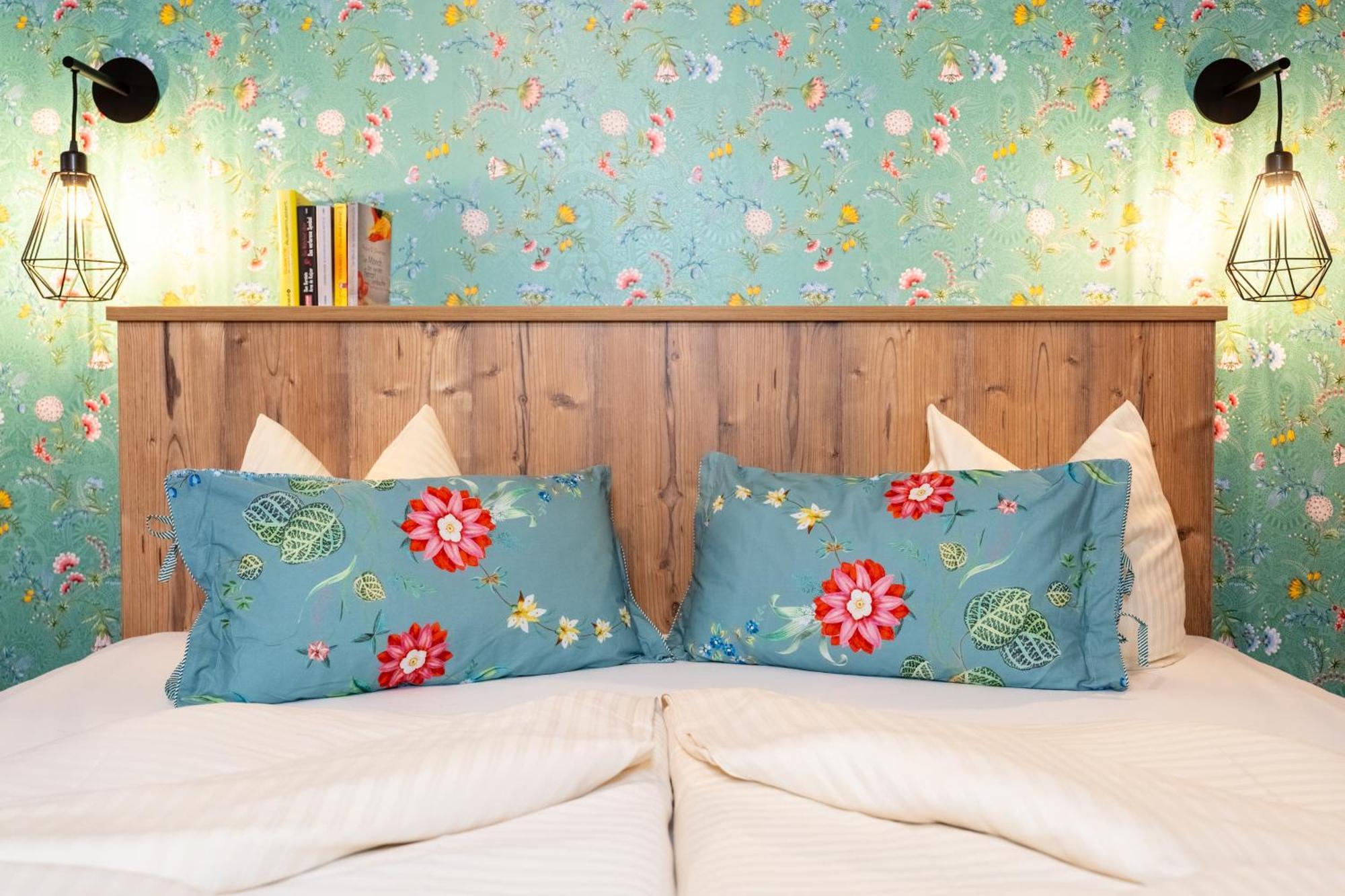 Hotel Krone Tirol 로이테 외부 사진