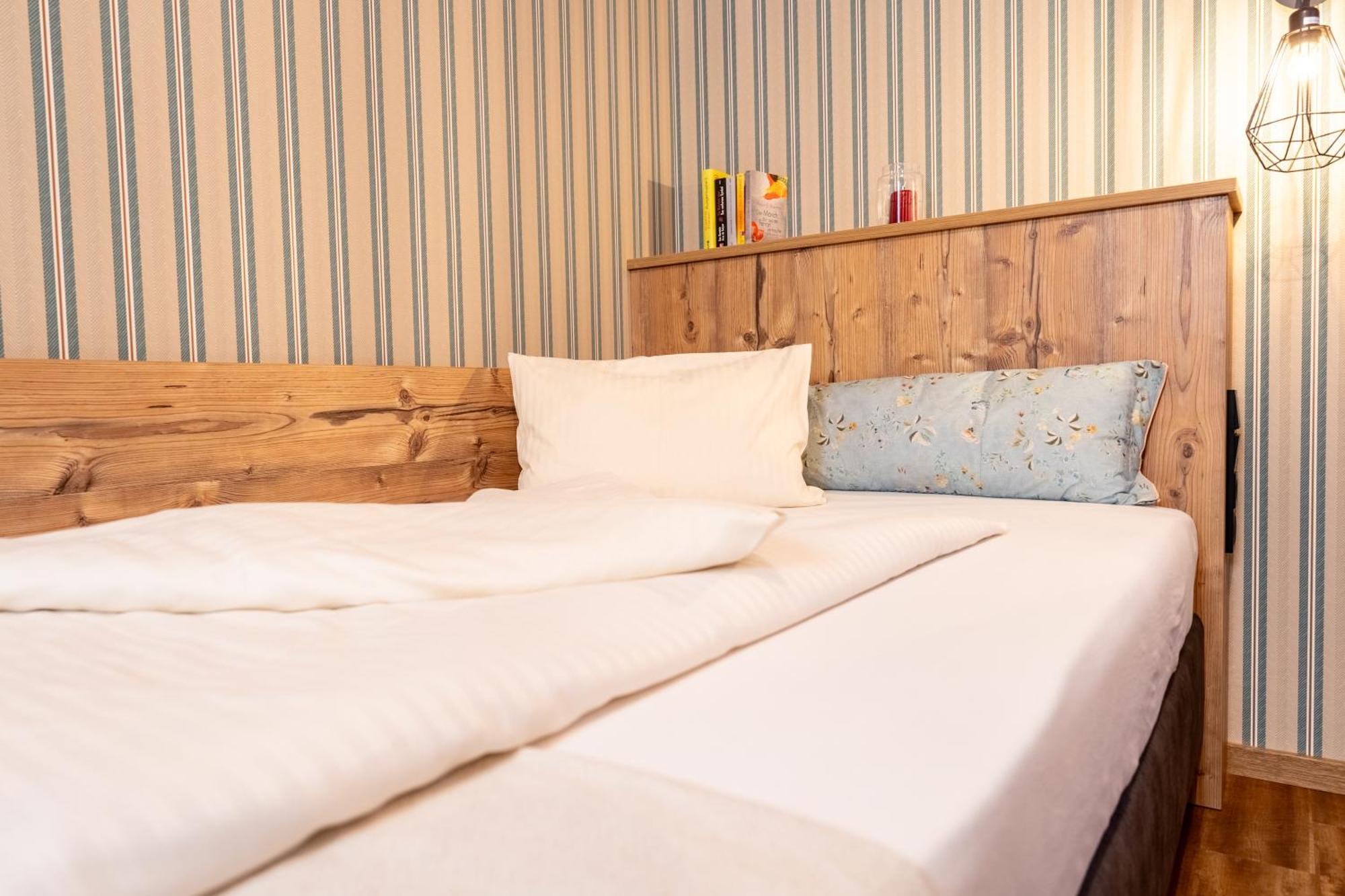 Hotel Krone Tirol 로이테 외부 사진