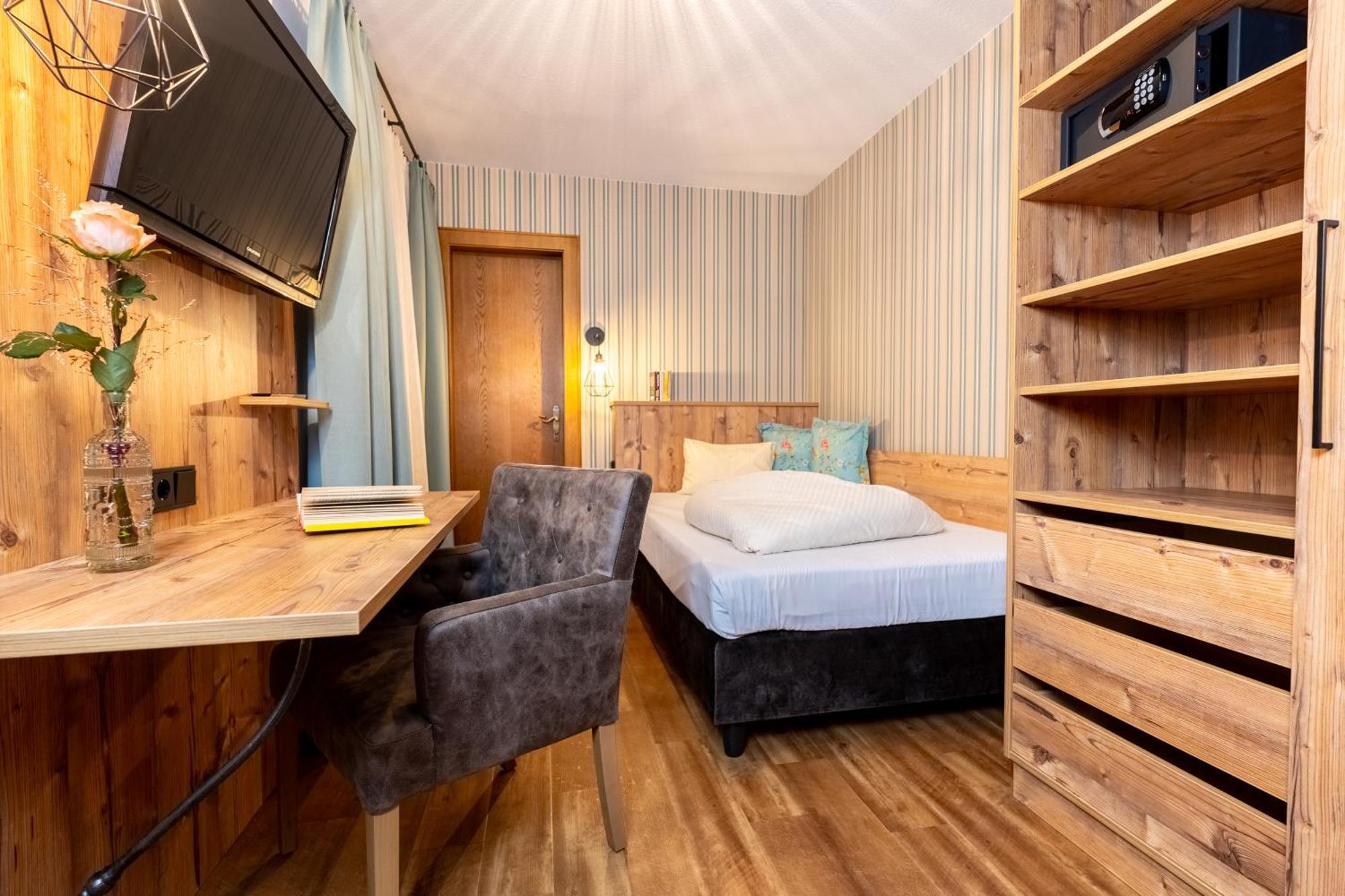 Hotel Krone Tirol 로이테 외부 사진