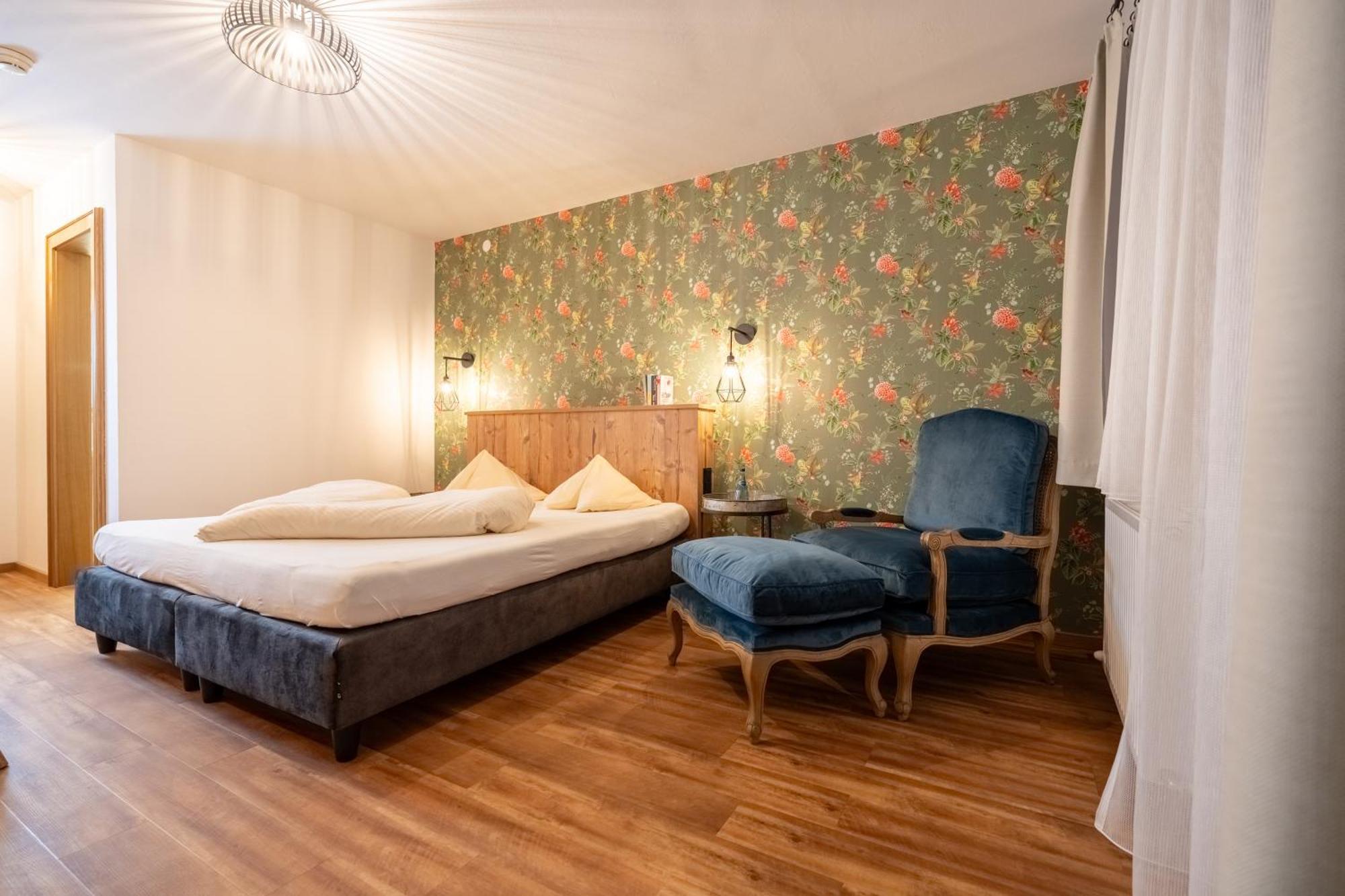 Hotel Krone Tirol 로이테 외부 사진