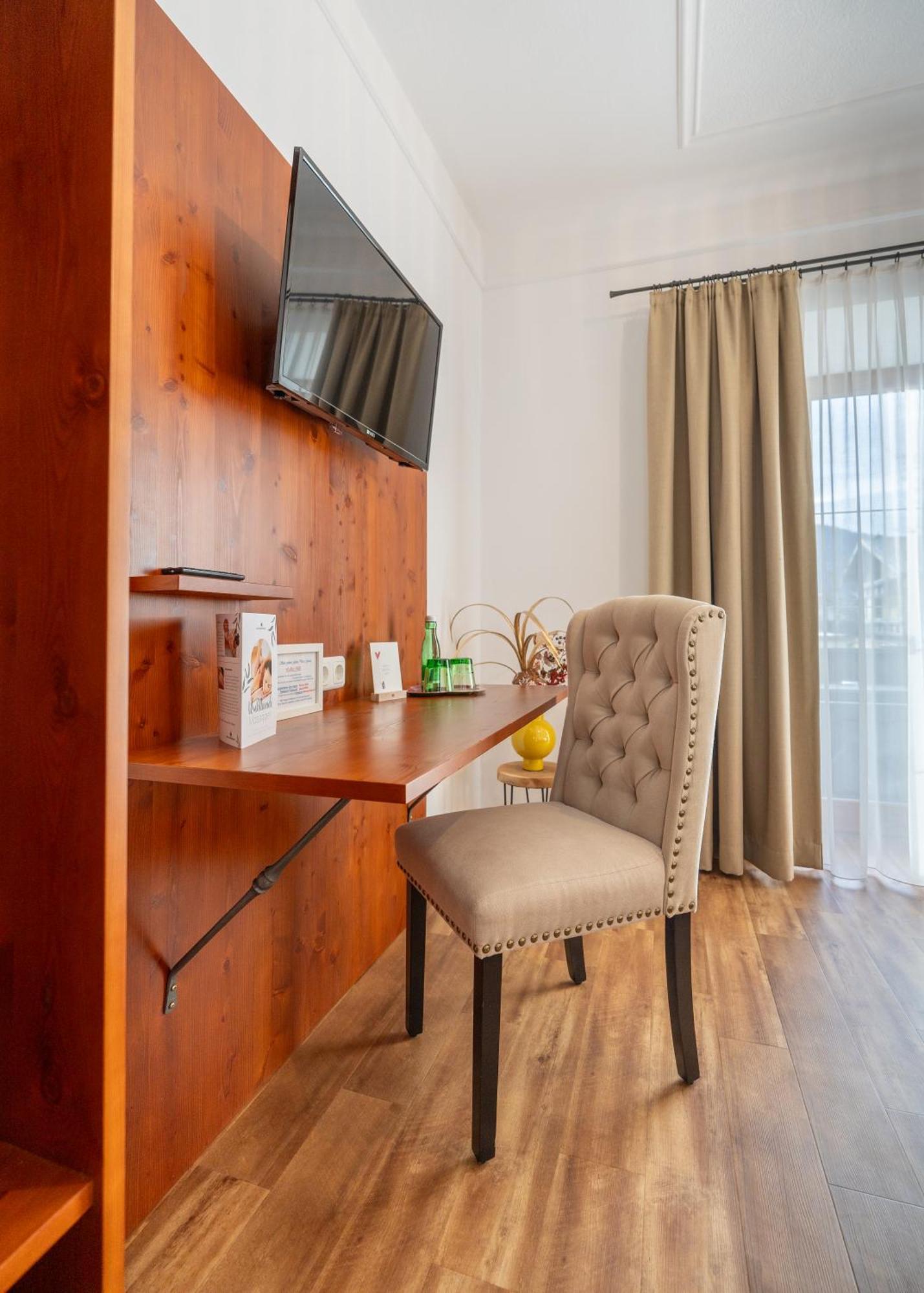 Hotel Krone Tirol 로이테 외부 사진