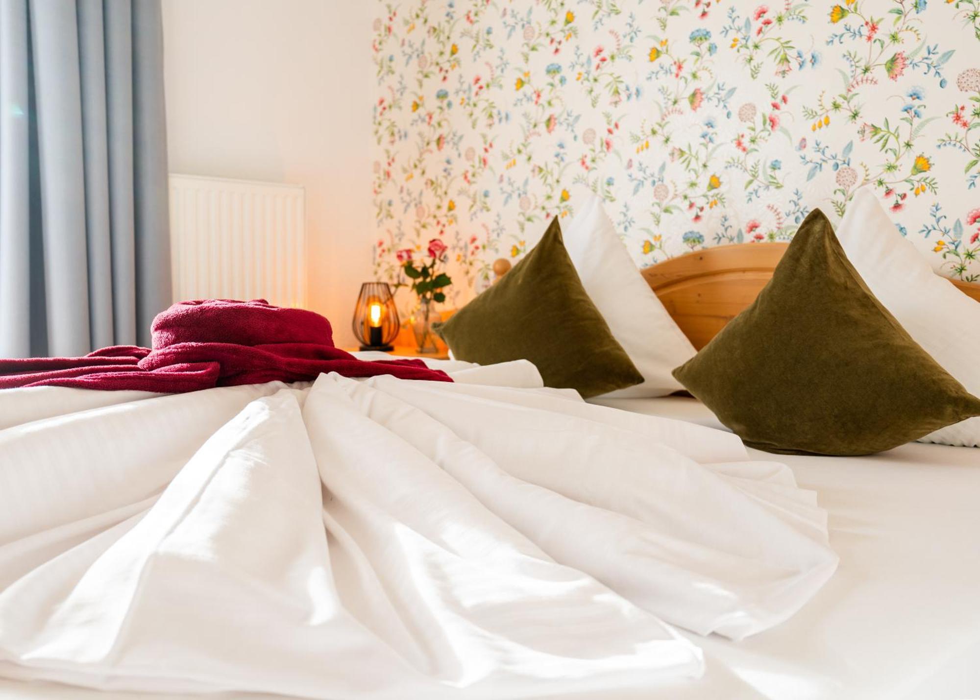 Hotel Krone Tirol 로이테 외부 사진