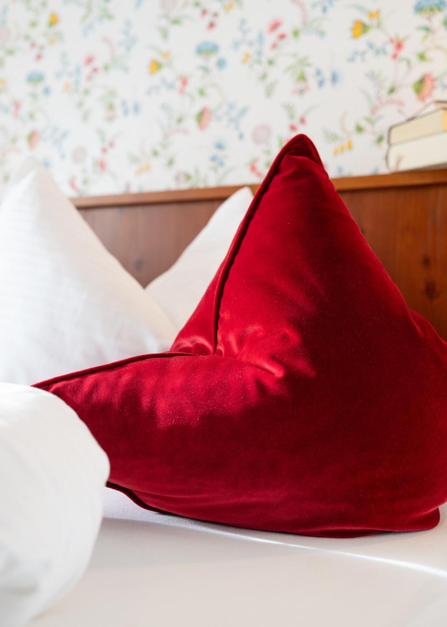Hotel Krone Tirol 로이테 외부 사진